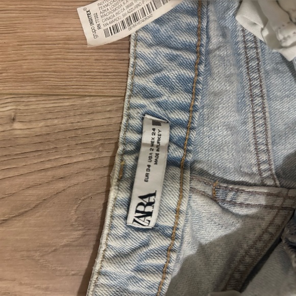 Zara Mom Jeans - Picture 2 of 2